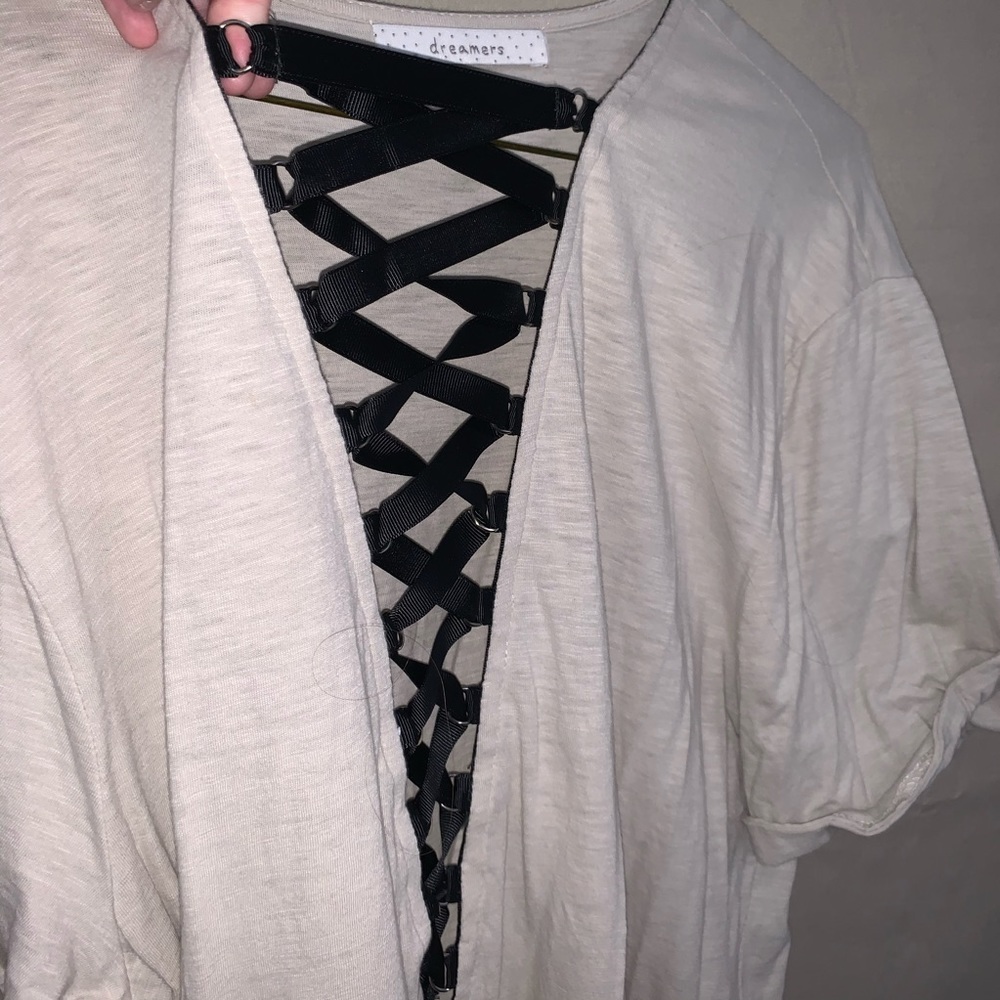 Tee